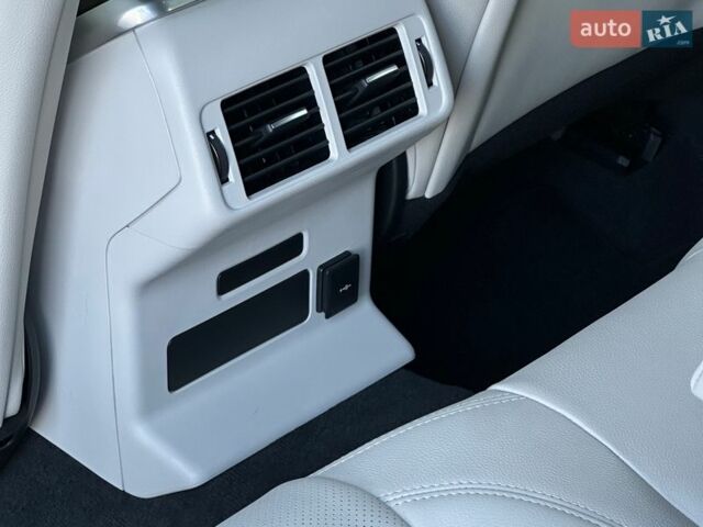 Зеленый Ленд Ровер Рендж Ровер Велар, объемом двигателя 2 л и пробегом 65 тыс. км за 55900 $, фото 21 на Automoto.ua