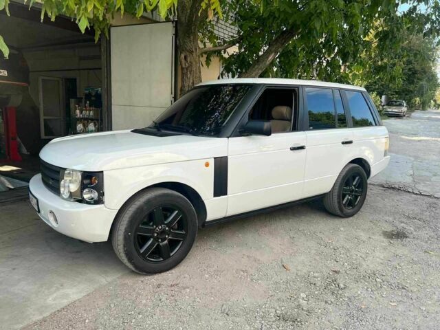 Белый Ленд Ровер Рендж Ровер, объемом двигателя 4.4 л и пробегом 440 тыс. км за 4500 $, фото 7 на Automoto.ua