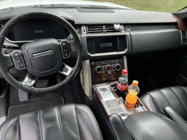 Белый Ленд Ровер Рендж Ровер, объемом двигателя 5 л и пробегом 0 тыс. км за 27500 $, фото 1 на Automoto.ua