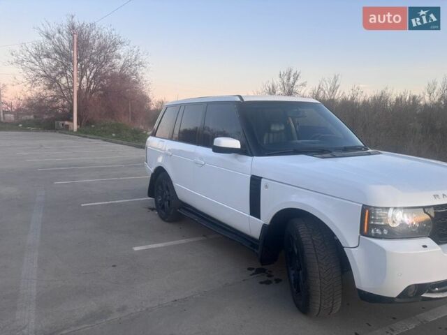 Білий Ленд Ровер Рендж Ровер, об'ємом двигуна 4.4 л та пробігом 400 тис. км за 8999 $, фото 1 на Automoto.ua
