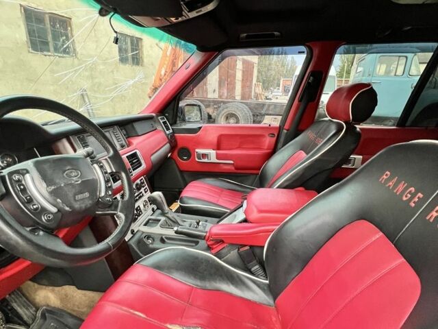 Ленд Ровер Рендж Ровер 2002 у Радомышле на Automoto.ua Білий Ленд Ровер Рендж Ровер, об'ємом двигуна 4.4 л та пробігом 300 тис. км за 4500 $, фото 4 на Automoto.ua