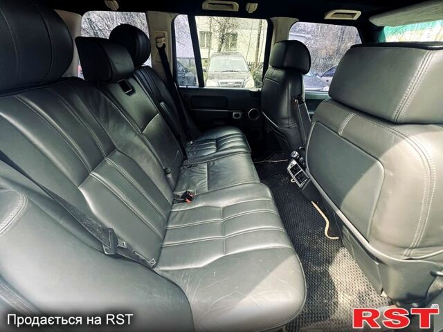 Білий Ленд Ровер Рендж Ровер, об'ємом двигуна 4.4 л та пробігом 320 тис. км за 9999 $, фото 10 на Automoto.ua