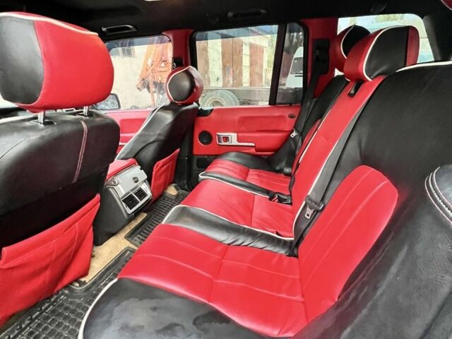 Ленд Ровер Рендж Ровер 2002 у Радомышле на Automoto.ua Білий Ленд Ровер Рендж Ровер, об'ємом двигуна 4.4 л та пробігом 300 тис. км за 4500 $, фото 3 на Automoto.ua