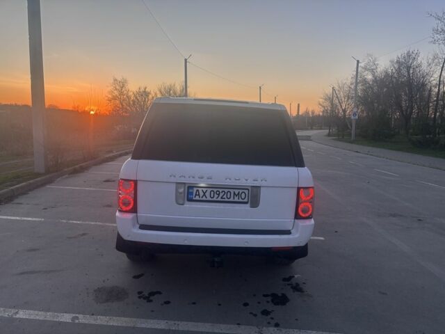 Белый Ленд Ровер Рендж Ровер, объемом двигателя 4 л и пробегом 400 тыс. км за 8999 $, фото 4 на Automoto.ua