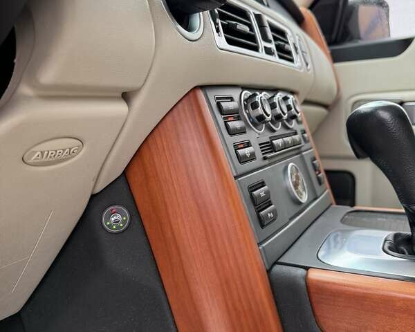 Білий Ленд Ровер Рендж Ровер, об'ємом двигуна 4.2 л та пробігом 303 тис. км за 10999 $, фото 14 на Automoto.ua