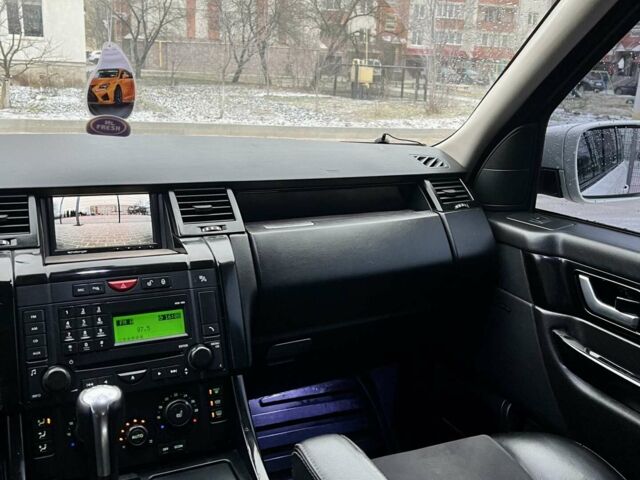 Білий Ленд Ровер Рендж Ровер, об'ємом двигуна 2.7 л та пробігом 194 тис. км за 11500 $, фото 33 на Automoto.ua