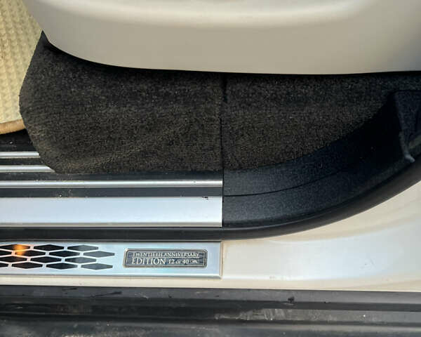 Белый Ленд Ровер Рендж Ровер, объемом двигателя 4.2 л и пробегом 182 тыс. км за 11300 $, фото 31 на Automoto.ua