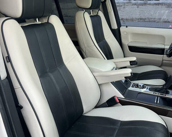 Белый Ленд Ровер Рендж Ровер, объемом двигателя 4.2 л и пробегом 182 тыс. км за 11300 $, фото 19 на Automoto.ua