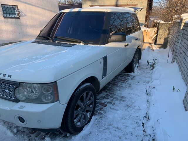 Білий Ленд Ровер Рендж Ровер, об'ємом двигуна 4.2 л та пробігом 245 тис. км за 9700 $, фото 1 на Automoto.ua