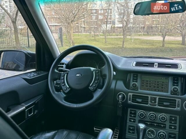 Білий Ленд Ровер Рендж Ровер, об'ємом двигуна 4.2 л та пробігом 250 тис. км за 8000 $, фото 9 на Automoto.ua