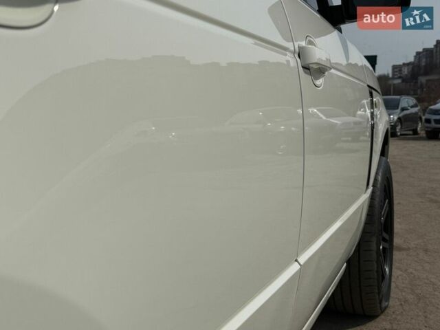 Білий Ленд Ровер Рендж Ровер, об'ємом двигуна 3.6 л та пробігом 380 тис. км за 10990 $, фото 19 на Automoto.ua