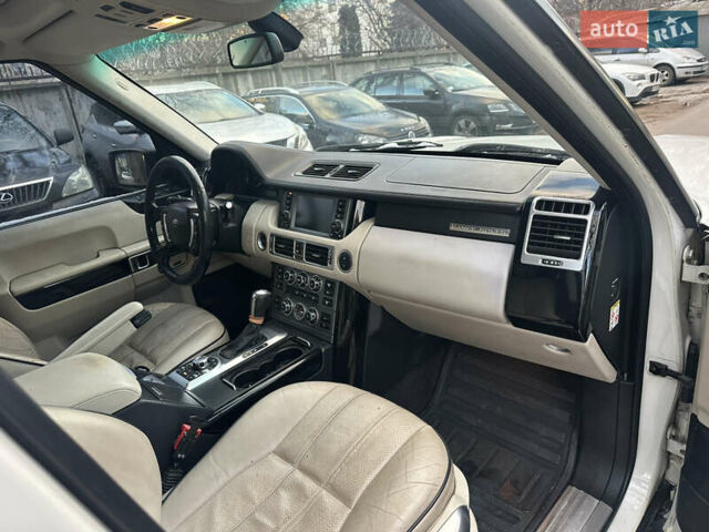 Белый Ленд Ровер Рендж Ровер, объемом двигателя 4.2 л и пробегом 350 тыс. км за 6500 $, фото 4 на Automoto.ua