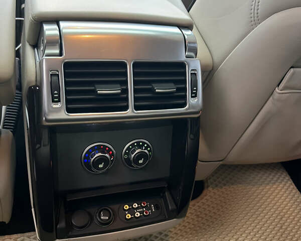 Белый Ленд Ровер Рендж Ровер, объемом двигателя 4.2 л и пробегом 182 тыс. км за 11300 $, фото 11 на Automoto.ua