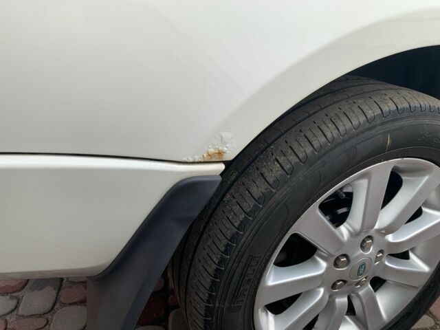 Білий Ленд Ровер Рендж Ровер, об'ємом двигуна 4.2 л та пробігом 246 тис. км за 7793 $, фото 6 на Automoto.ua