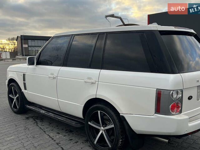 Белый Ленд Ровер Рендж Ровер, объемом двигателя 4.2 л и пробегом 182 тыс. км за 11300 $, фото 4 на Automoto.ua