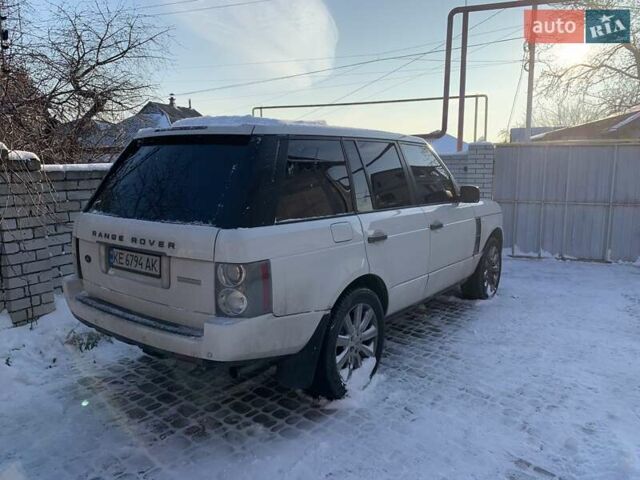 Белый Ленд Ровер Рендж Ровер, объемом двигателя 4.2 л и пробегом 246 тыс. км за 9400 $, фото 2 на Automoto.ua