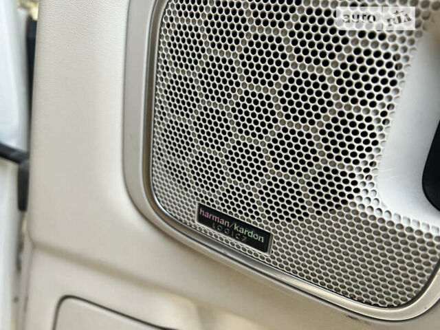 Белый Ленд Ровер Рендж Ровер, объемом двигателя 4.2 л и пробегом 182 тыс. км за 11300 $, фото 35 на Automoto.ua