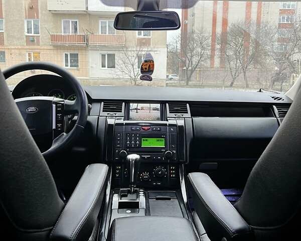 Белый Ленд Ровер Рендж Ровер, объемом двигателя 2.7 л и пробегом 194 тыс. км за 11500 $, фото 31 на Automoto.ua