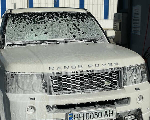 Белый Ленд Ровер Рендж Ровер, объемом двигателя 3.63 л и пробегом 296 тыс. км за 12500 $, фото 2 на Automoto.ua