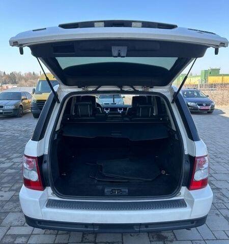 Білий Ленд Ровер Рендж Ровер, об'ємом двигуна 2.7 л та пробігом 264 тис. км за 10900 $, фото 11 на Automoto.ua