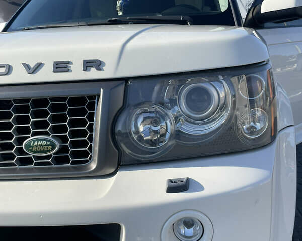 Белый Ленд Ровер Рендж Ровер, объемом двигателя 3.63 л и пробегом 296 тыс. км за 12500 $, фото 18 на Automoto.ua