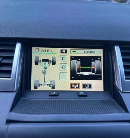 Білий Ленд Ровер Рендж Ровер, об'ємом двигуна 2.7 л та пробігом 264 тис. км за 10900 $, фото 28 на Automoto.ua