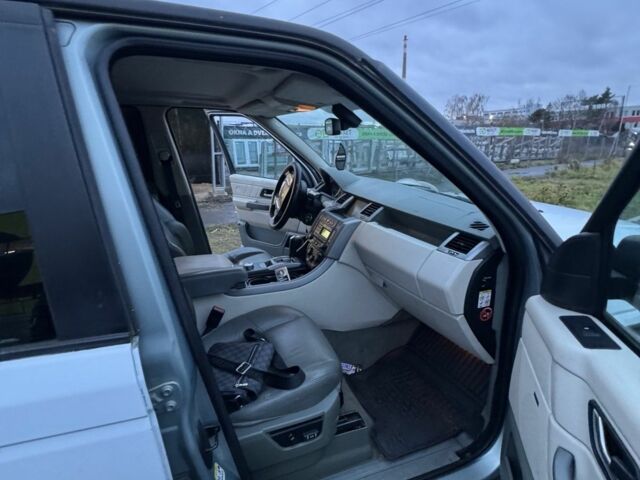 Белый Ленд Ровер Рендж Ровер, объемом двигателя 0 л и пробегом 260 тыс. км за 7338 $, фото 3 на Automoto.ua