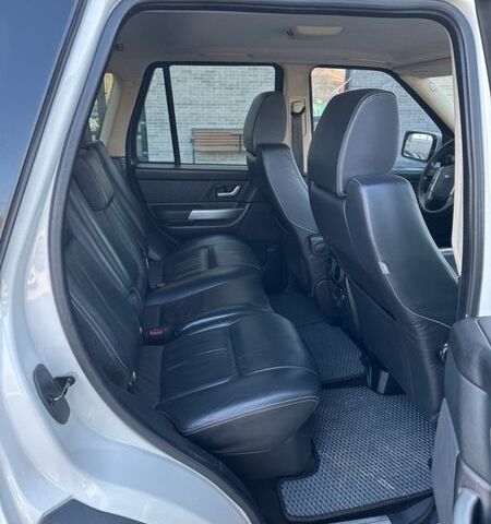 Білий Ленд Ровер Рендж Ровер, об'ємом двигуна 2.7 л та пробігом 264 тис. км за 10900 $, фото 17 на Automoto.ua