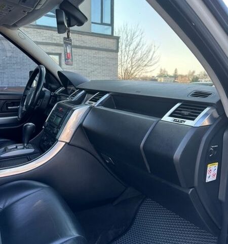 Білий Ленд Ровер Рендж Ровер, об'ємом двигуна 2.7 л та пробігом 264 тис. км за 10900 $, фото 27 на Automoto.ua