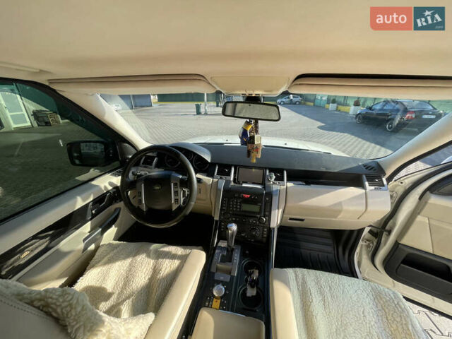 Белый Ленд Ровер Рендж Ровер, объемом двигателя 3.63 л и пробегом 296 тыс. км за 12500 $, фото 26 на Automoto.ua
