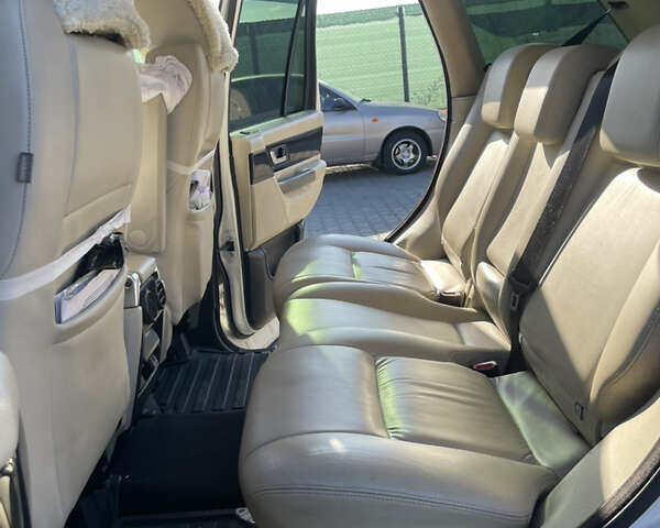 Белый Ленд Ровер Рендж Ровер, объемом двигателя 3.63 л и пробегом 296 тыс. км за 12500 $, фото 33 на Automoto.ua