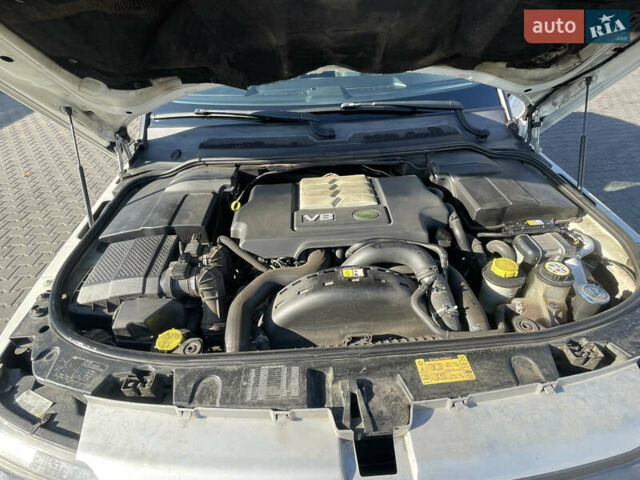 Белый Ленд Ровер Рендж Ровер, объемом двигателя 3.63 л и пробегом 296 тыс. км за 12500 $, фото 14 на Automoto.ua