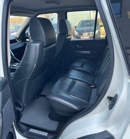 Білий Ленд Ровер Рендж Ровер, об'ємом двигуна 2.7 л та пробігом 264 тис. км за 10900 $, фото 13 на Automoto.ua