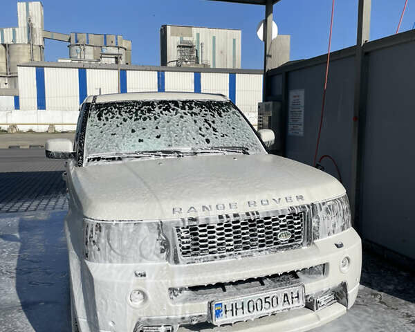 Белый Ленд Ровер Рендж Ровер, объемом двигателя 3.63 л и пробегом 296 тыс. км за 12500 $, фото 1 на Automoto.ua