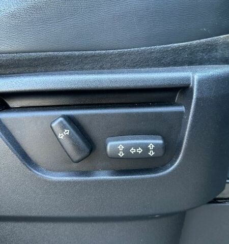 Білий Ленд Ровер Рендж Ровер, об'ємом двигуна 2.7 л та пробігом 264 тис. км за 10900 $, фото 20 на Automoto.ua