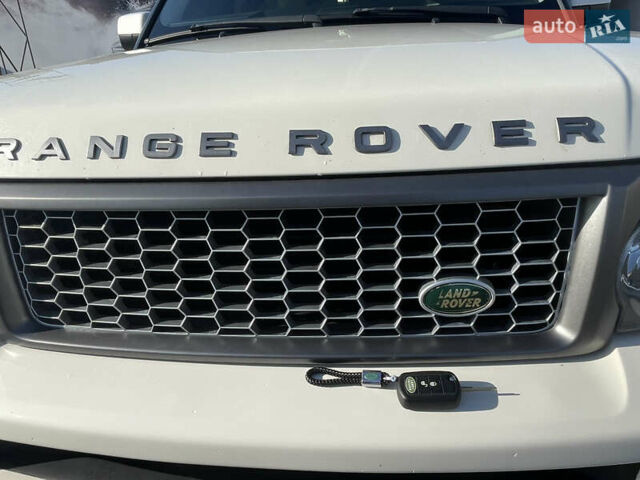 Белый Ленд Ровер Рендж Ровер, объемом двигателя 3.63 л и пробегом 296 тыс. км за 12500 $, фото 20 на Automoto.ua