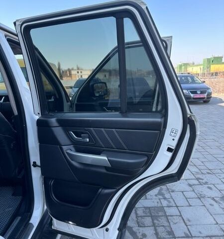 Білий Ленд Ровер Рендж Ровер, об'ємом двигуна 2.7 л та пробігом 264 тис. км за 10900 $, фото 16 на Automoto.ua