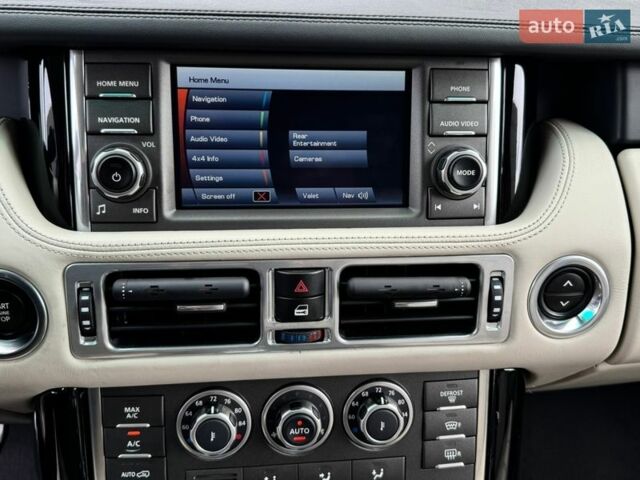 Белый Ленд Ровер Рендж Ровер, объемом двигателя 5 л и пробегом 183 тыс. км за 16500 $, фото 15 на Automoto.ua