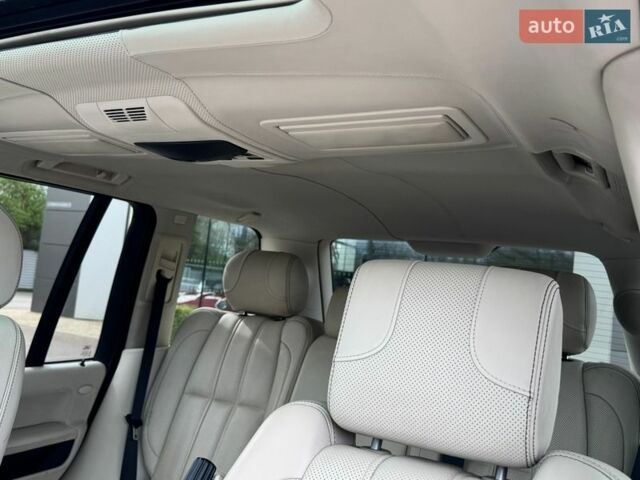 Белый Ленд Ровер Рендж Ровер, объемом двигателя 5 л и пробегом 183 тыс. км за 16500 $, фото 31 на Automoto.ua