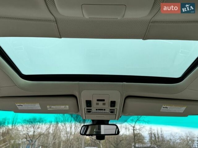 Белый Ленд Ровер Рендж Ровер, объемом двигателя 5 л и пробегом 183 тыс. км за 16500 $, фото 29 на Automoto.ua