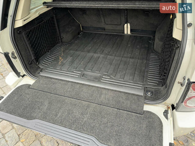 Белый Ленд Ровер Рендж Ровер, объемом двигателя 5 л и пробегом 270 тыс. км за 11999 $, фото 95 на Automoto.ua