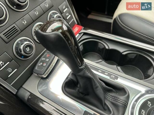 Білий Ленд Ровер Рендж Ровер, об'ємом двигуна 5 л та пробігом 100 тис. км за 23800 $, фото 66 на Automoto.ua