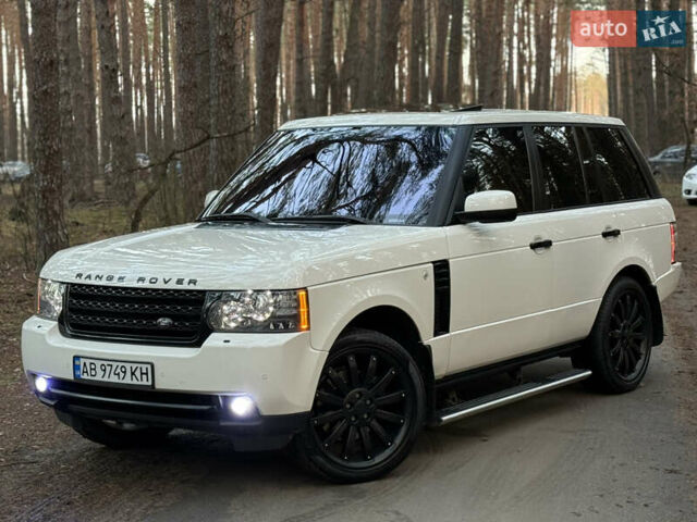 Белый Ленд Ровер Рендж Ровер, объемом двигателя 5 л и пробегом 177 тыс. км за 17000 $, фото 4 на Automoto.ua