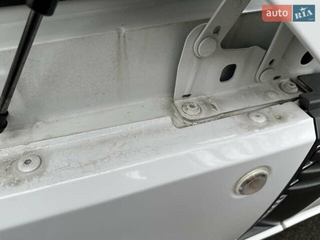 Білий Ленд Ровер Рендж Ровер, об'ємом двигуна 5 л та пробігом 100 тис. км за 25999 $, фото 72 на Automoto.ua
