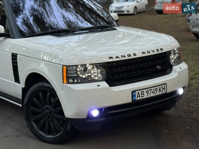 Белый Ленд Ровер Рендж Ровер, объемом двигателя 5 л и пробегом 177 тыс. км за 17000 $, фото 1 на Automoto.ua