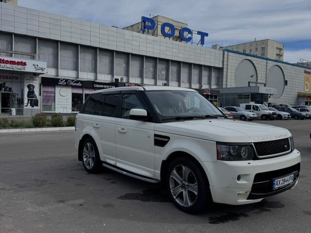 Білий Ленд Ровер Рендж Ровер, об'ємом двигуна 5 л та пробігом 209 тис. км за 11500 $, фото 18 на Automoto.ua