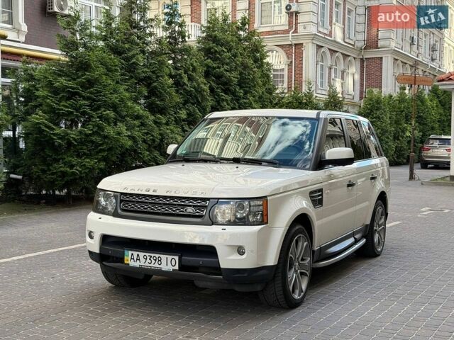 Білий Ленд Ровер Рендж Ровер, об'ємом двигуна 5 л та пробігом 164 тис. км за 10999 $, фото 7 на Automoto.ua