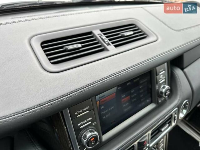 Білий Ленд Ровер Рендж Ровер, об'ємом двигуна 5 л та пробігом 100 тис. км за 23800 $, фото 69 на Automoto.ua