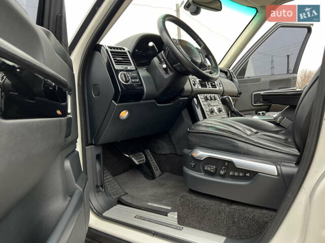 Белый Ленд Ровер Рендж Ровер, объемом двигателя 5 л и пробегом 180 тыс. км за 17900 $, фото 27 на Automoto.ua