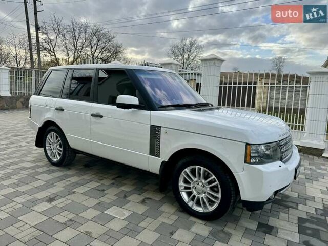 Білий Ленд Ровер Рендж Ровер, об'ємом двигуна 3.63 л та пробігом 226 тис. км за 17800 $, фото 9 на Automoto.ua